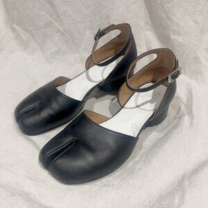 MAISON MARGIELA Tabi Ankle Strap Sandals